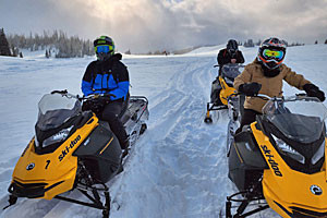 Uinta Recreation - guided snowmobile tours