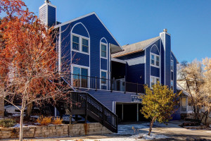 Blue Church Lodge